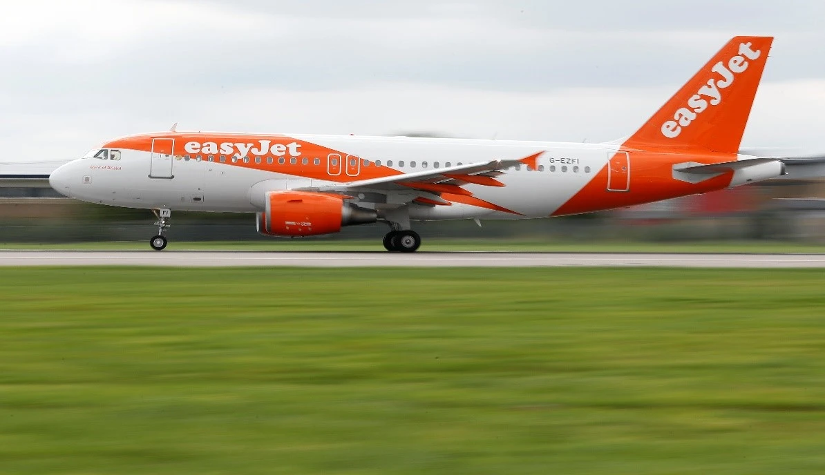 EasyJet to scrap carbon offsetting to focus on cutting emissions